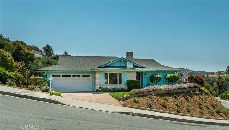 Photo of 2251 El Arbolita Dr Glendale, CA 91208