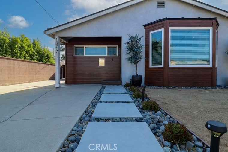 Photo of 13917 Truro Ave Hawthorne, CA 90250