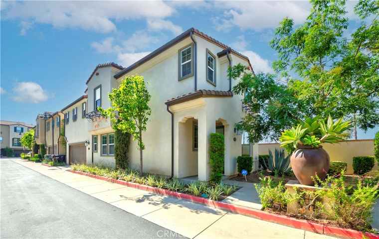 Photo of 806 S Gladys Ave San Gabriel, CA 91776