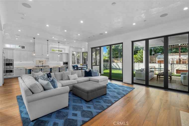 Photo of 1757 8th St Manhattan Beach, CA 90266