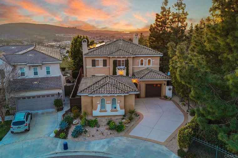 Photo of 1500 Clifftop Ave San Marcos, CA 92078
