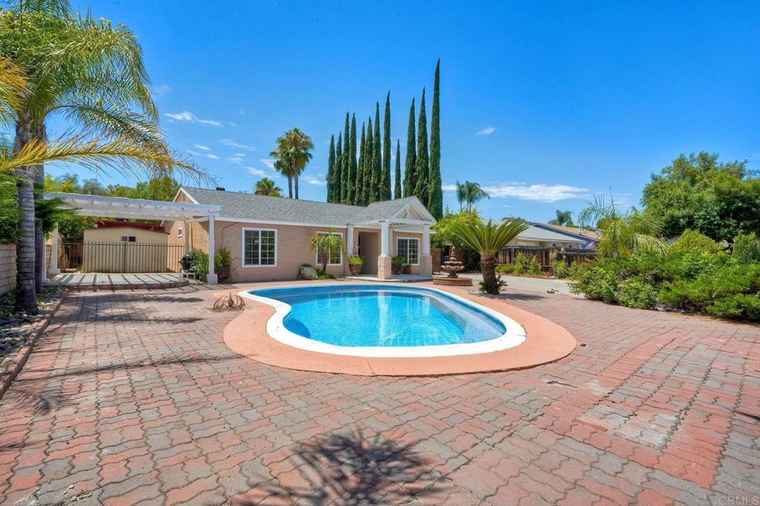 Photo of 13808 Pomerado Rd San Diego, CA 92064