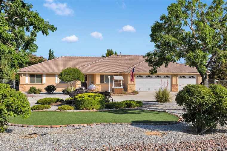 Photo of 14908 Dakota Rd Apple Valley, CA 92307