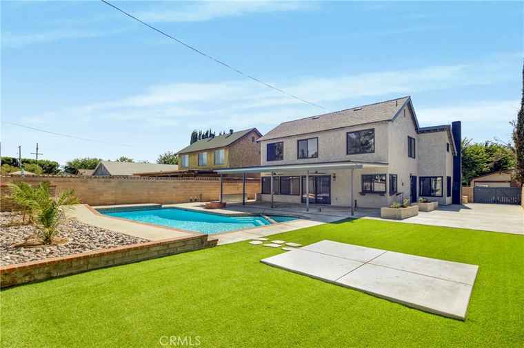 Photo of 44422 Fenhold St Lancaster, CA 93535