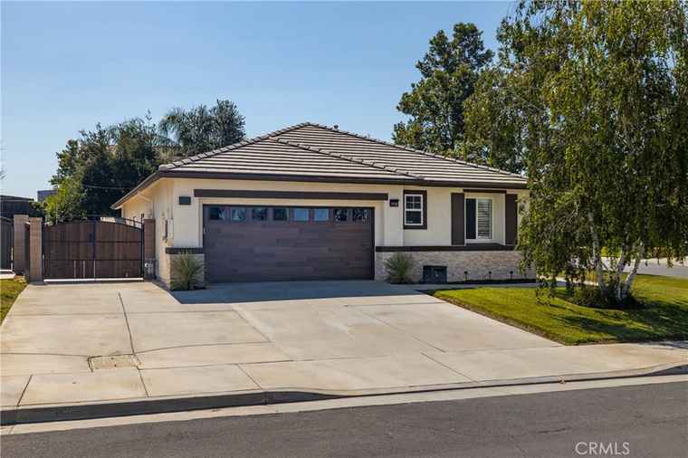 Photo of 1722 Sharon Ct Beaumont, CA 92223
