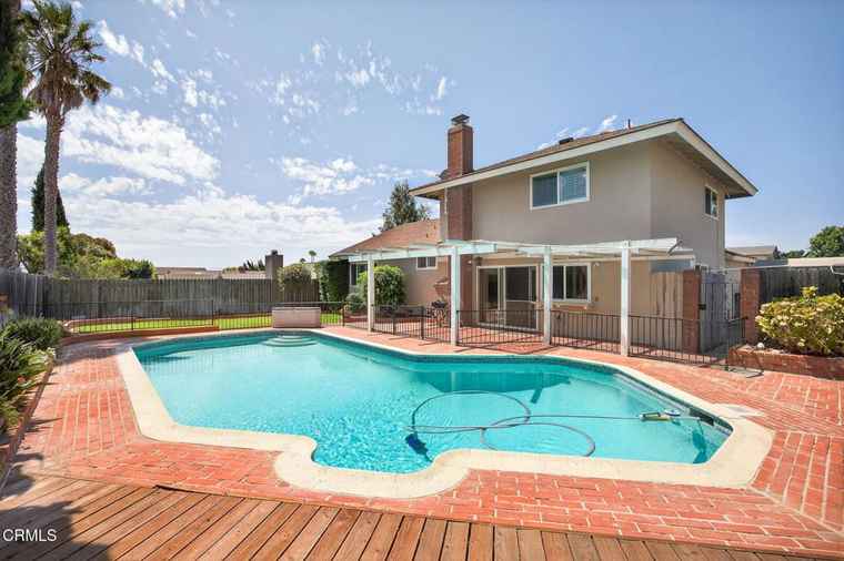 Photo of 2024 Lyndhurst Ave Camarillo, CA 93010
