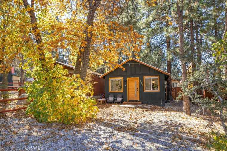 Photo of 376 Riverside Ave Sugarloaf, CA 92386
