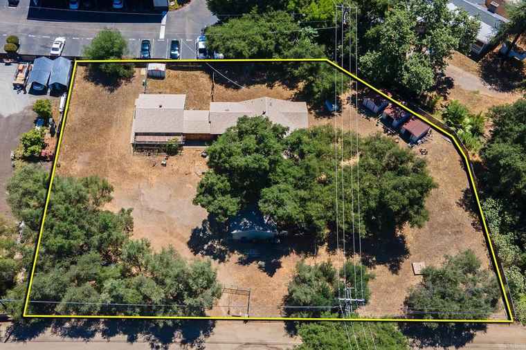 Photo of 1453 OLIVEWOOD Ln Alpine, CA 91901