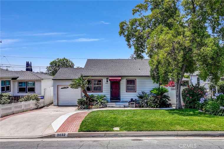 Photo of 2032 Royal Oaks Dr Duarte, CA 91010