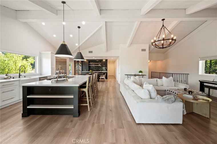 Photo of 3532 Mesquite Dr Calabasas, CA 91302