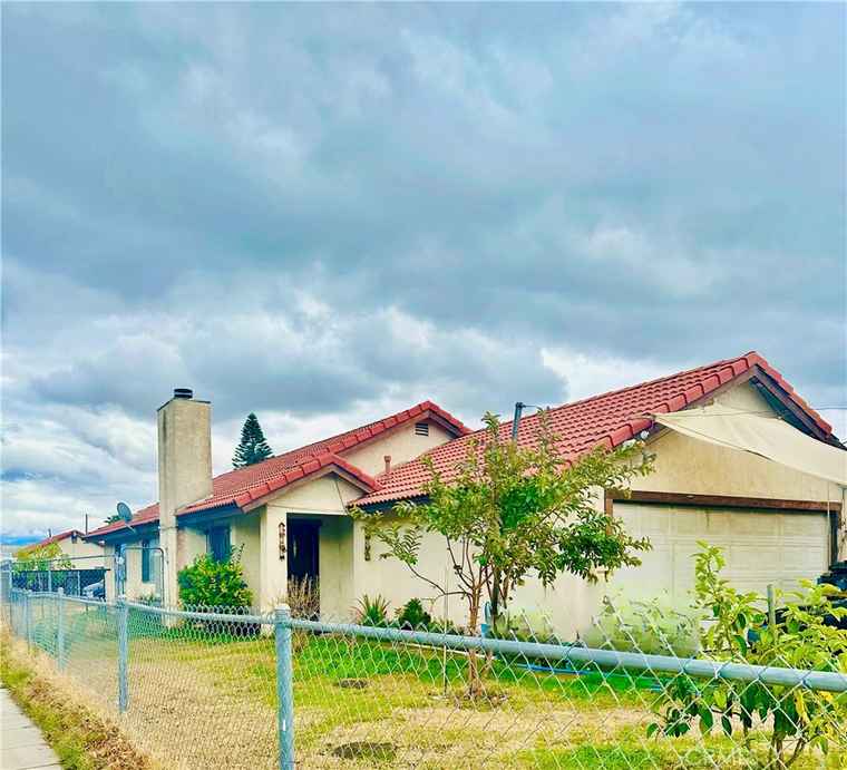 Photo of 895 Garner Ave San Bernardino, CA 92411