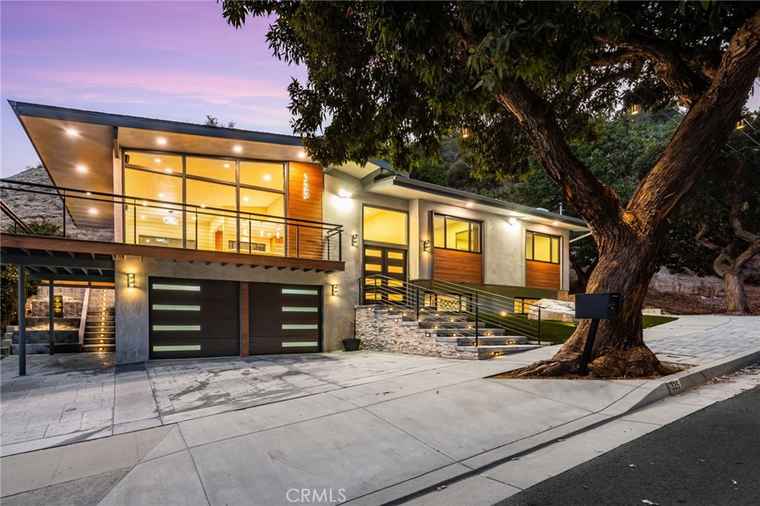 Photo of 325 N Madison Ave Monrovia, CA 91016