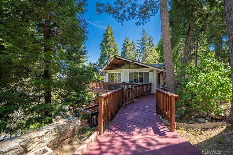 Photo of 24495 Geneva Dr Crestline, CA 92325