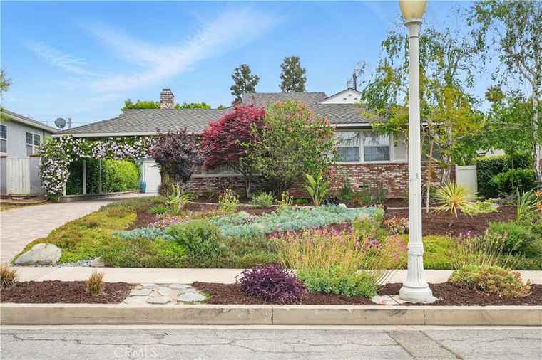 Photo of 406 University Ave Burbank, CA 91504