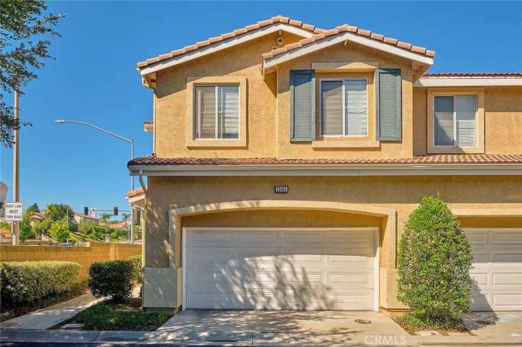 Photo of 25401 Holly Beach Dr Saugus, CA 91350