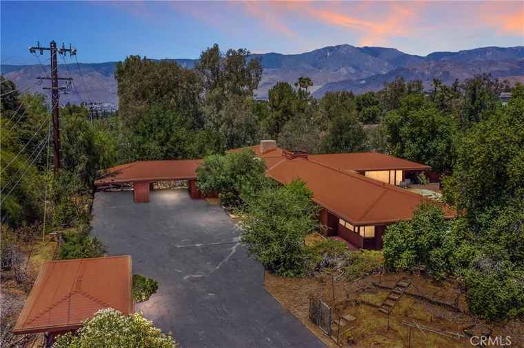 Photo of 30515 E Sunset Dr S Redlands, CA 92373