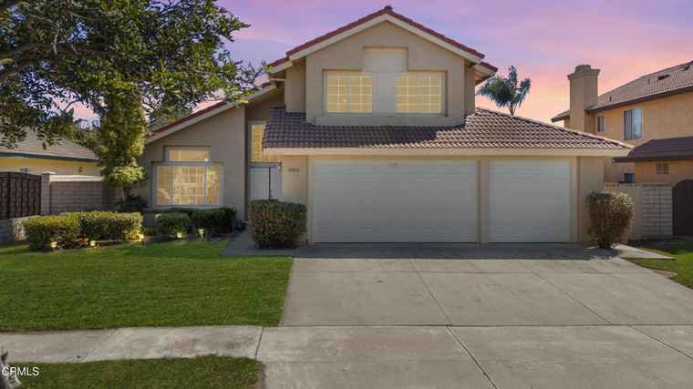 Photo of 1950 Devonshire Dr Oxnard, CA 93030