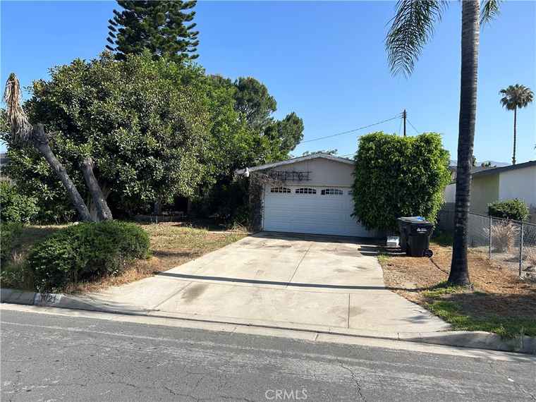 Photo of 1021 E Gaillard St Azusa, CA 91702