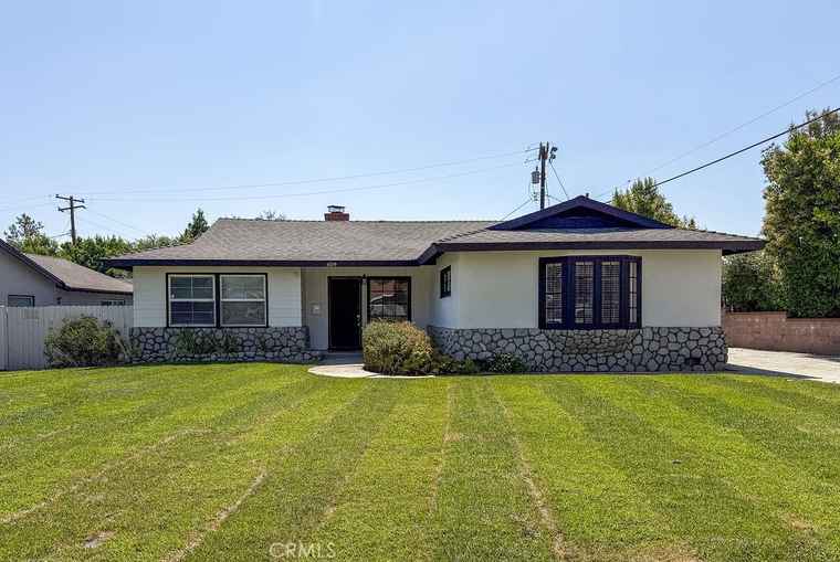 Photo of 409 N Elwood Ave Glendora, CA 91741