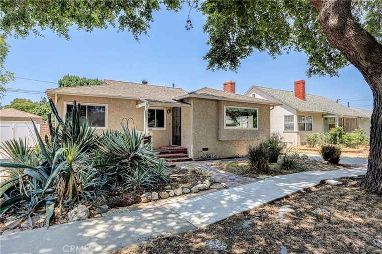 Photo of 6127 Castana Ave Lakewood, CA 90712