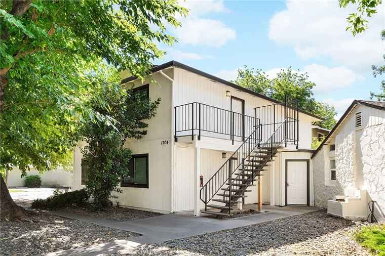 Photo of 1204 W 5th St Chico, CA 95928