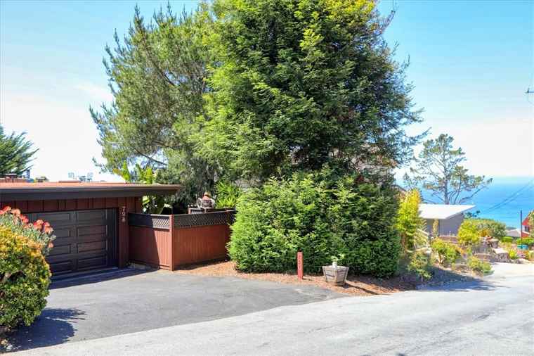 Photo of 798 Drake St Cambria, CA 93428