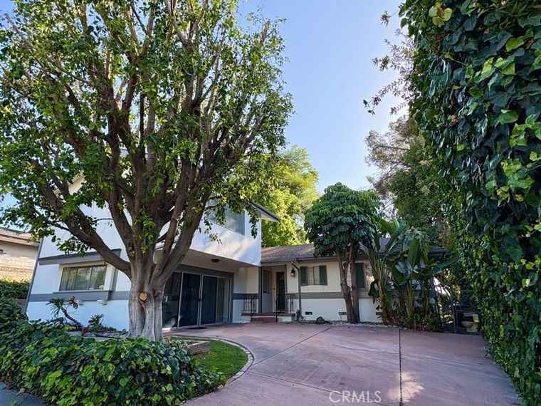 Photo of 1570 Verde Vista Dr Monterey Park, CA 91754