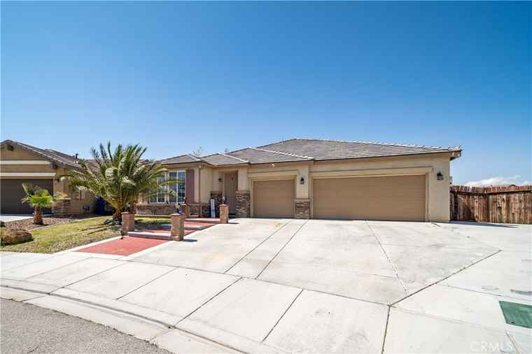Photo of 15776 Gilbert Ct Victorville, CA 92394