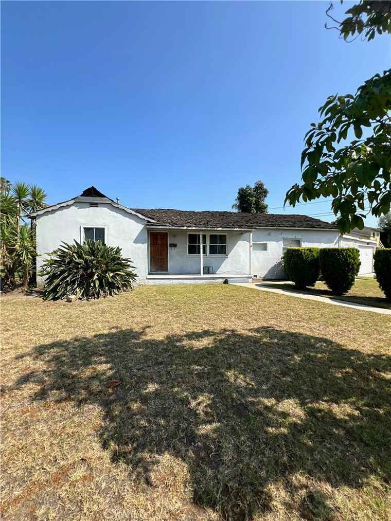 Photo of 9904 Rives Ave Downey, CA 90240