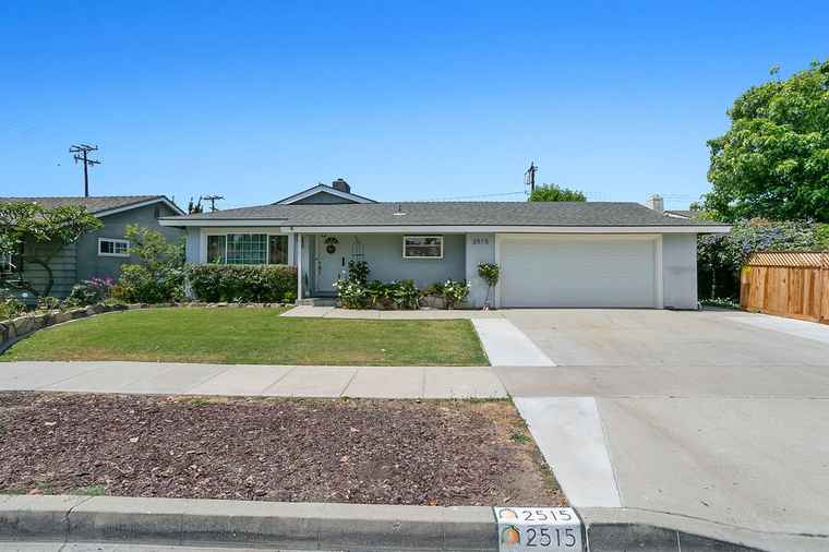 Photo of 2515 E Coolidge Ave Orange, CA 92867