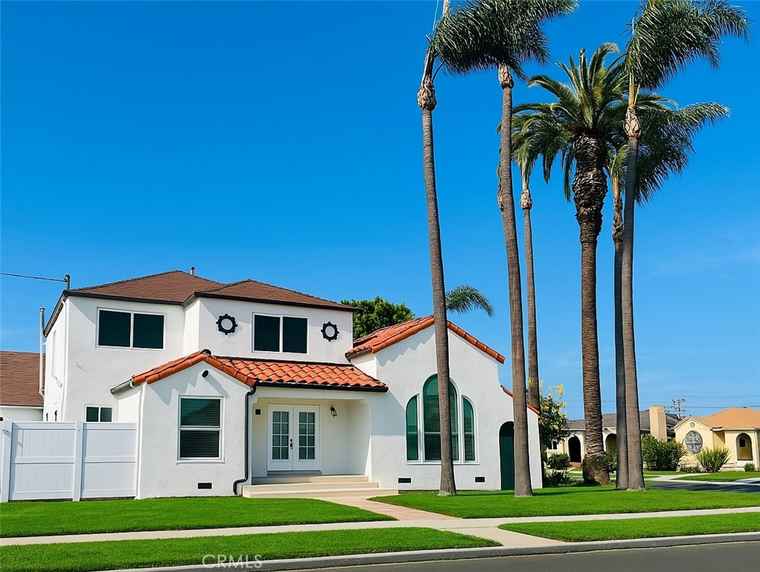 Photo of 423 S Poinsettia Ave Compton, CA 90221