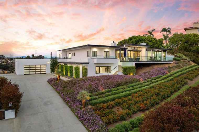Photo of 1110 Solana Dr Del Mar, CA 92014