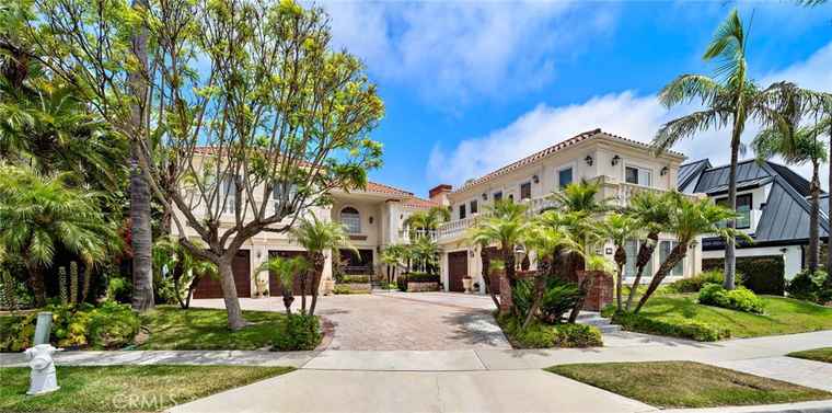 Photo of 12 Rocky Point Rd Corona del Mar, CA 92625