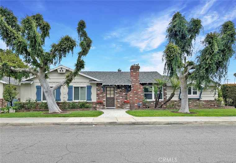 Photo of 9403 Kennerly St Temple City, CA 91780