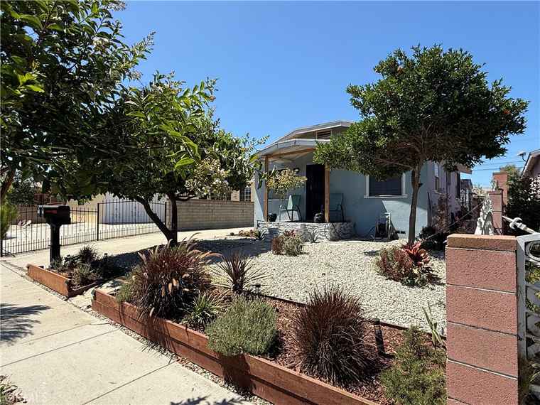 Photo of 2817 Indiana Ave South Gate, CA 90280