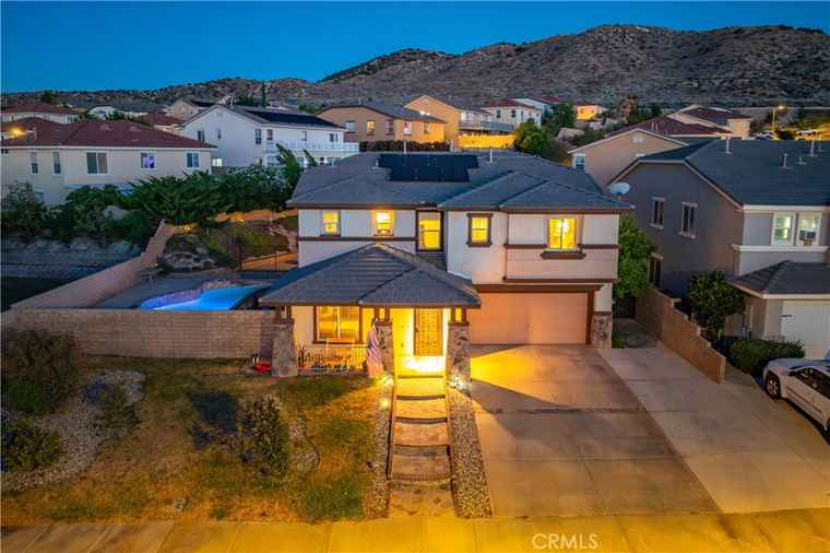 Photo of 2322 Carolyn Dr Palmdale, CA 93551