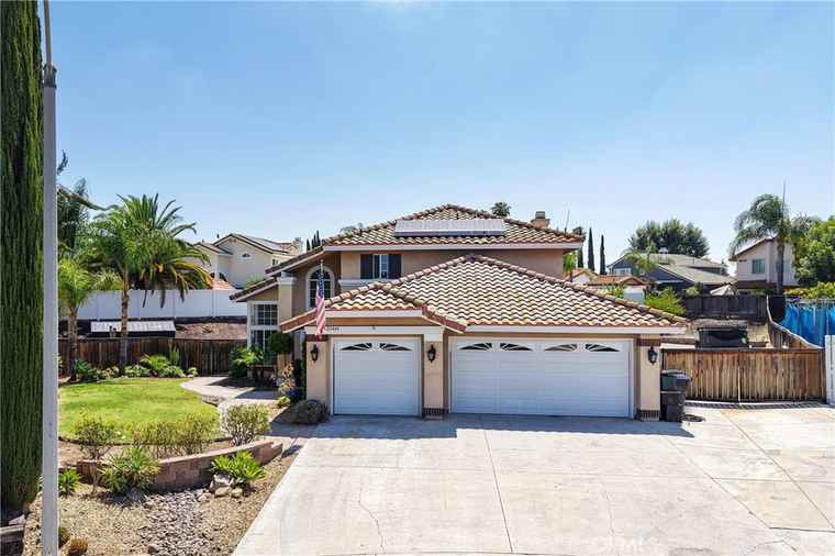 Photo of 25444 Clover Glen Cir Murrieta, CA 92563