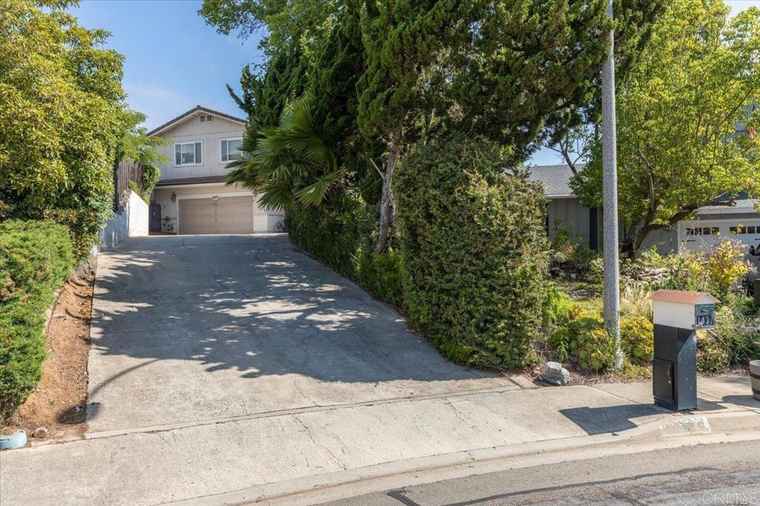 Photo of 1477 Glen Avon San Marcos, CA 92069