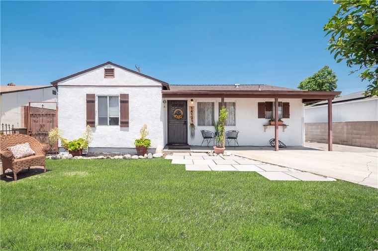 Photo of 14121 Calais St Baldwin Park, CA 91706