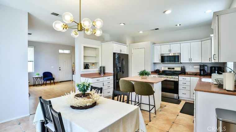 Photo of 10319 Eclipse Ct Garden Grove, CA 92840