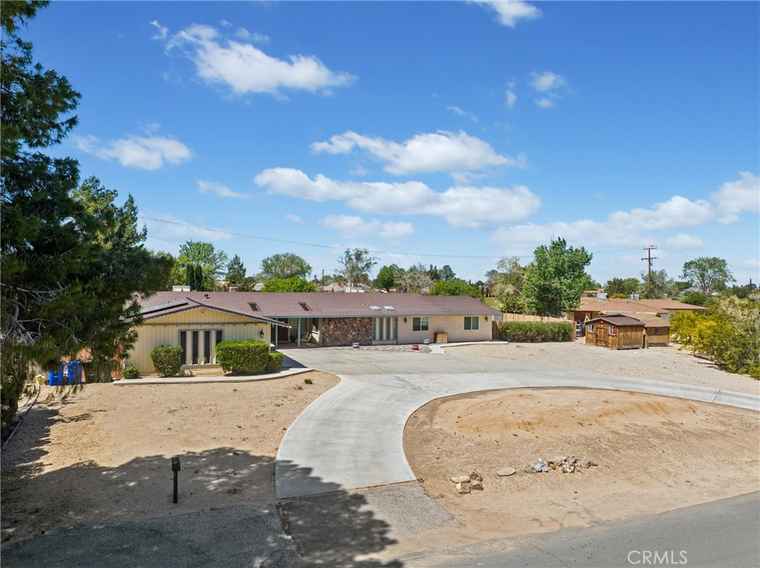 Photo of 19977 Chickasaw Rd Apple Valley, CA 92307