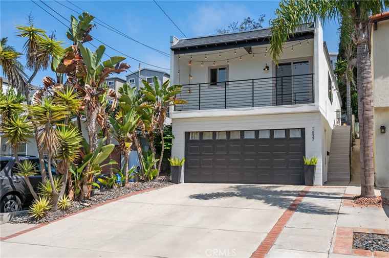 Photo of 1637 Spreckels Ln Redondo Beach, CA 90278