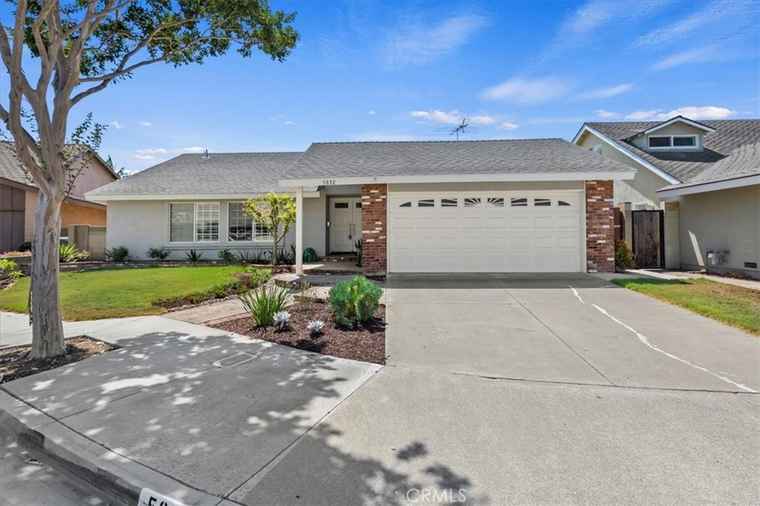 Photo of 5832 Roxbury Ct Cypress, CA 90630