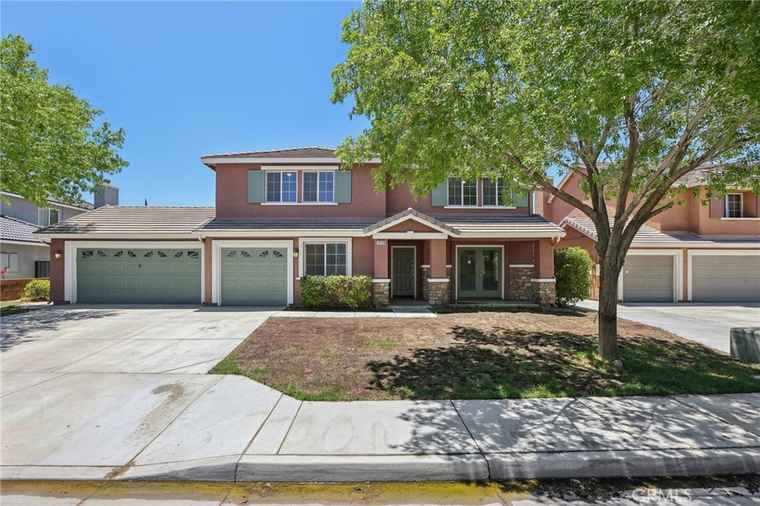 Photo of 3238 Ryans Pl Lancaster, CA 93536