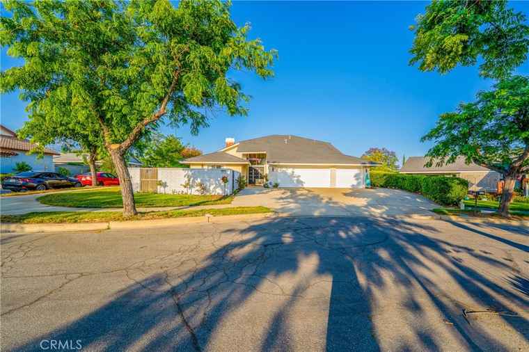 Photo of 2040 Cape Cod Ct Claremont, CA 91711
