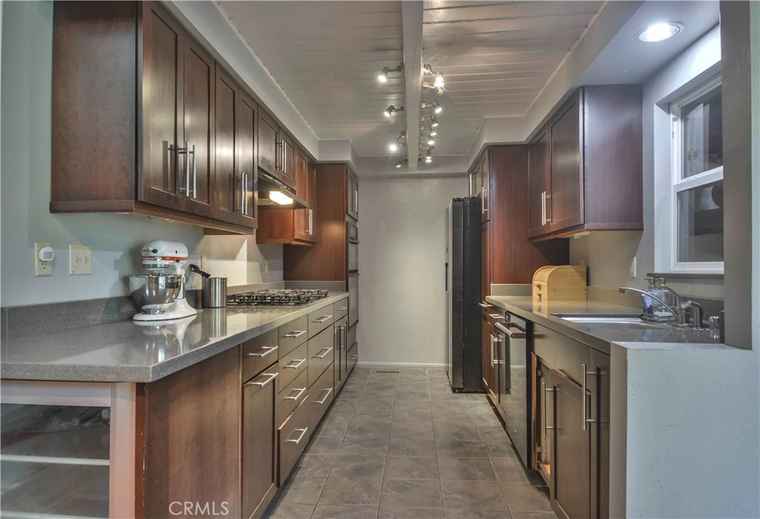 Photo of 26356 Forest Ln Lake Arrowhead, CA 92391