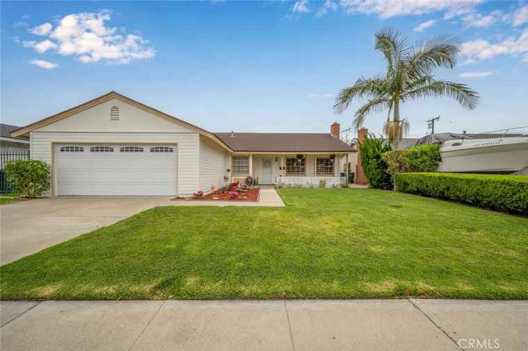 Photo of 6272 Hooker Dr Huntington Beach, CA 92647