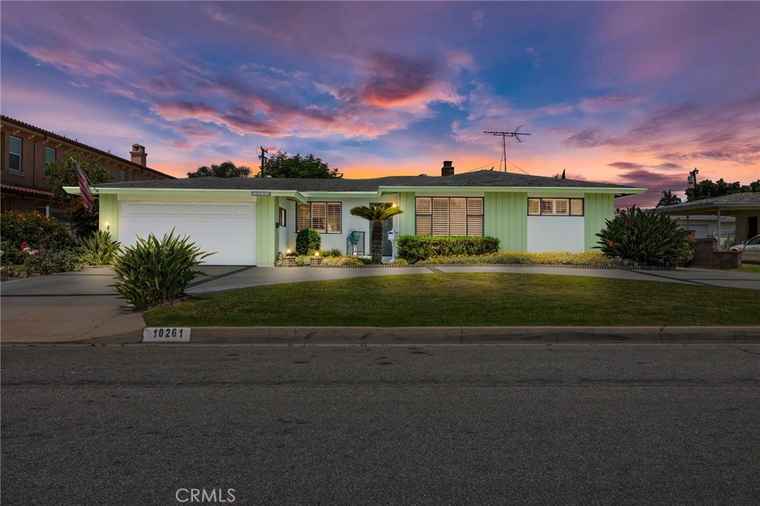 Photo of 10261 Lesterford Ave Downey, CA 90241
