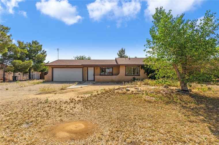 Photo of 10793 Jamul Rd Apple Valley, CA 92308