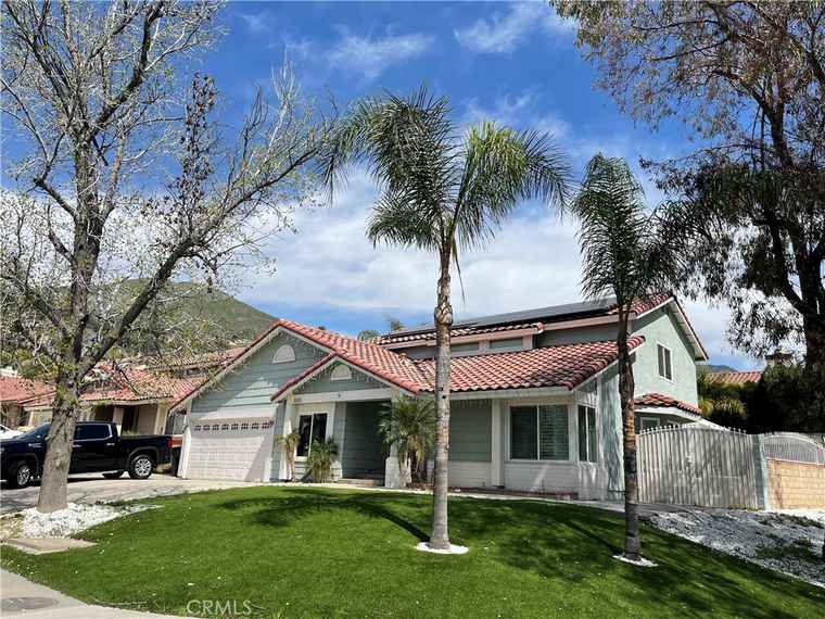 Photo of 3005 Central Ave Highland, CA 92346